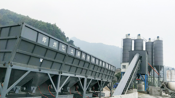 混凝土攪拌站設備用戶現(xiàn)場 用戶非常滿意